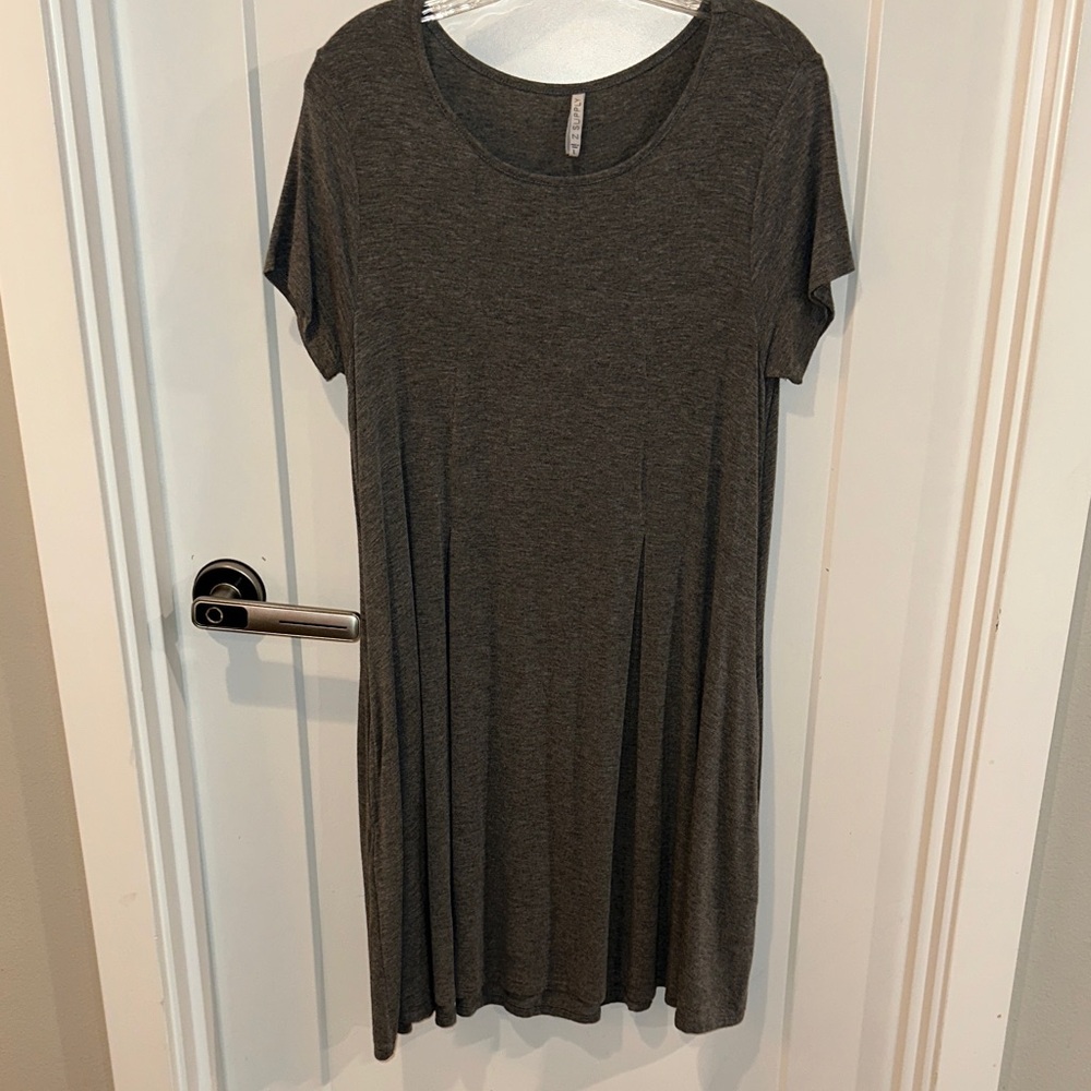 Z Supply Charcoal Short Sleeve Tee Dress